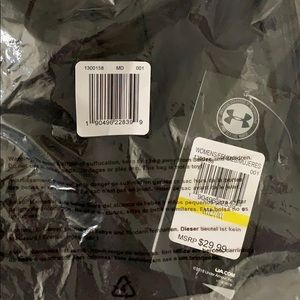 Woman’s Under Armour BRAND NEW black 3’ spandex!